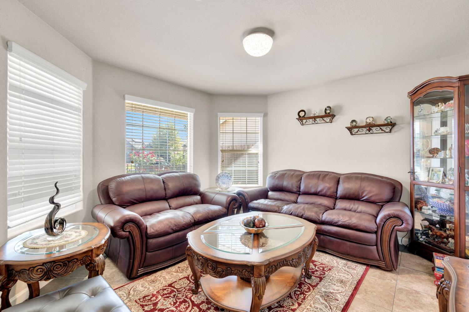 3091 N Apricot Ave, Fresno, CA 93727