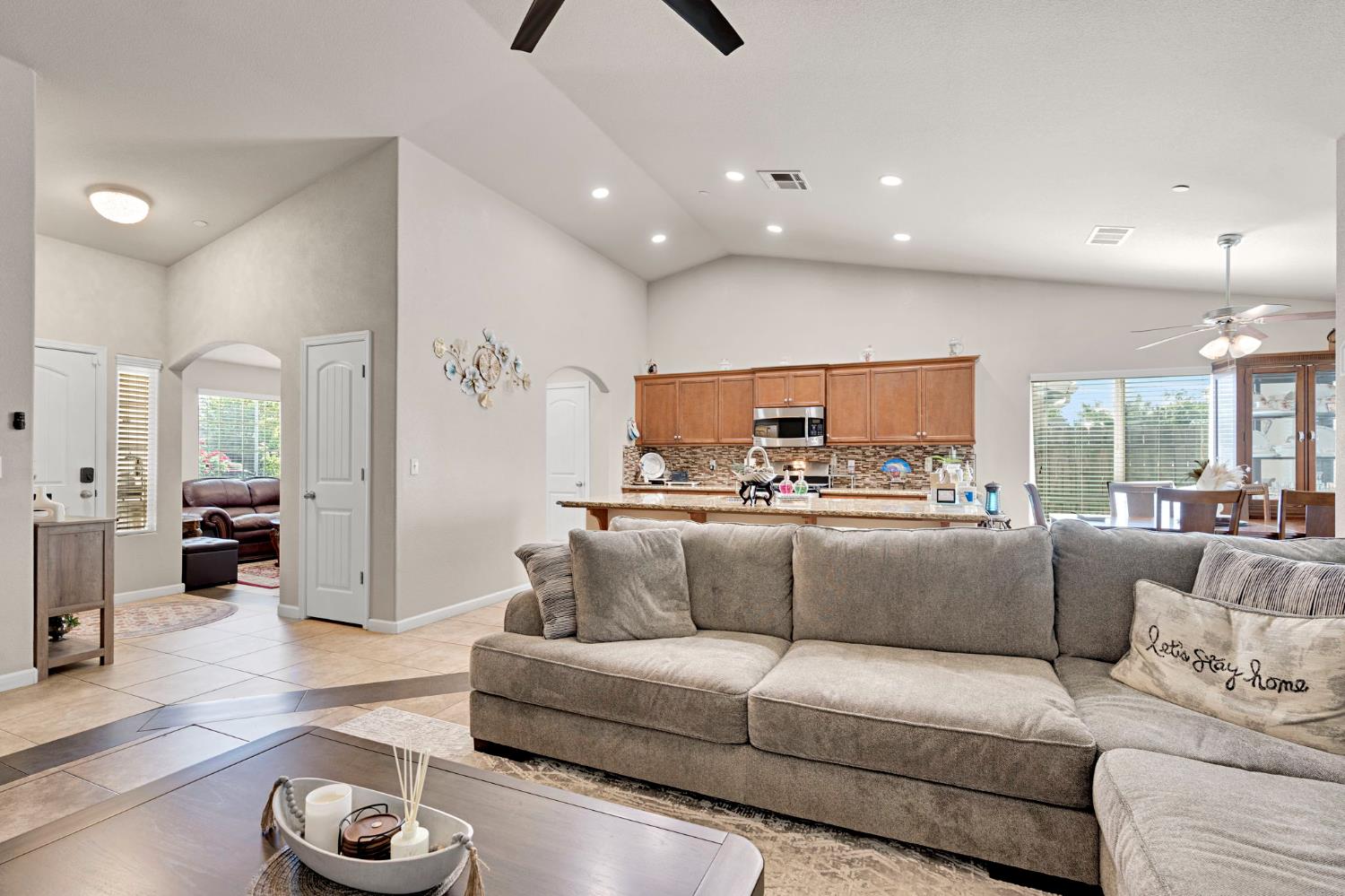 3091 N Apricot Ave, Fresno, CA 93727