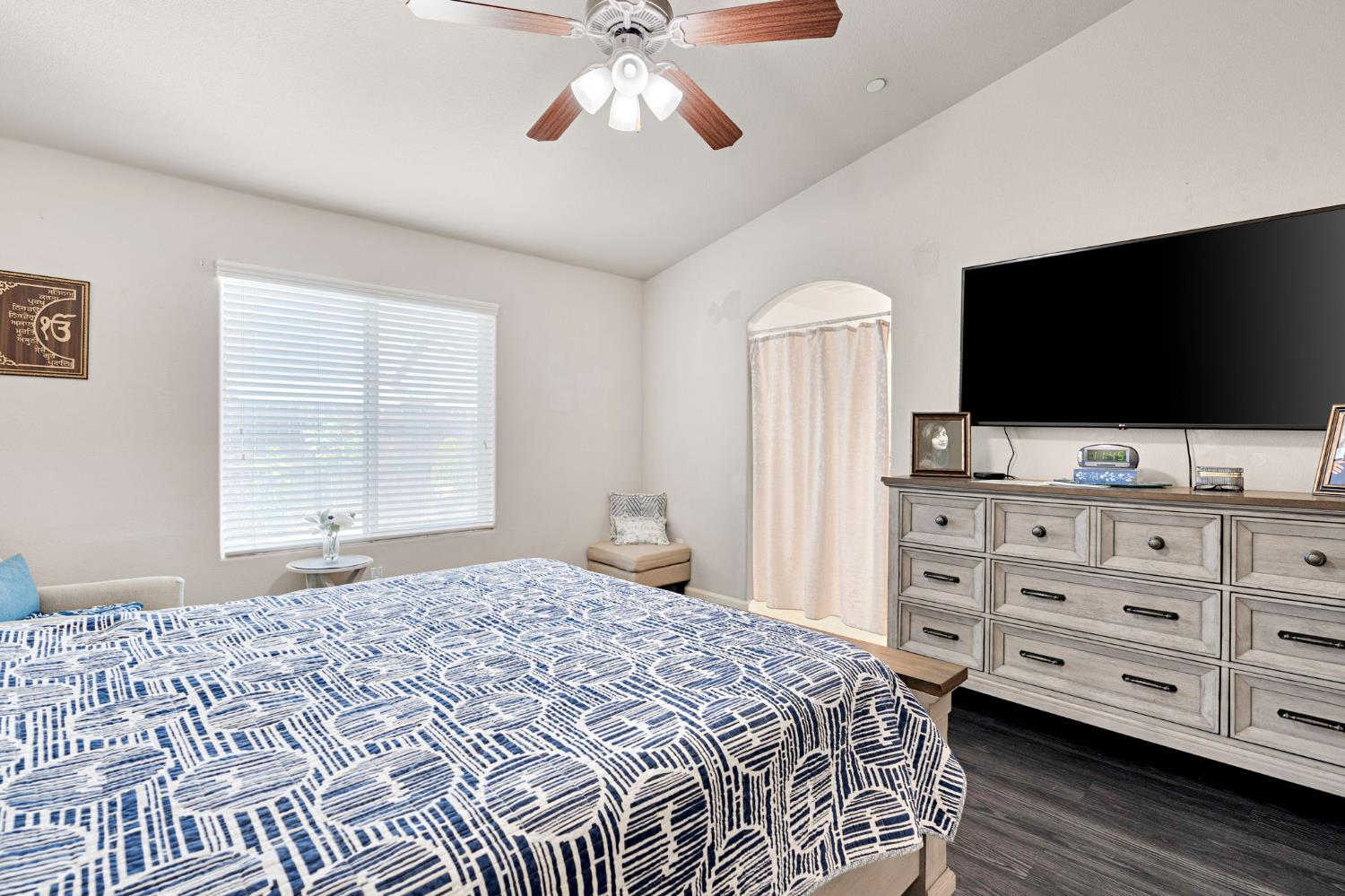3091 N Apricot Ave, Fresno, CA 93727