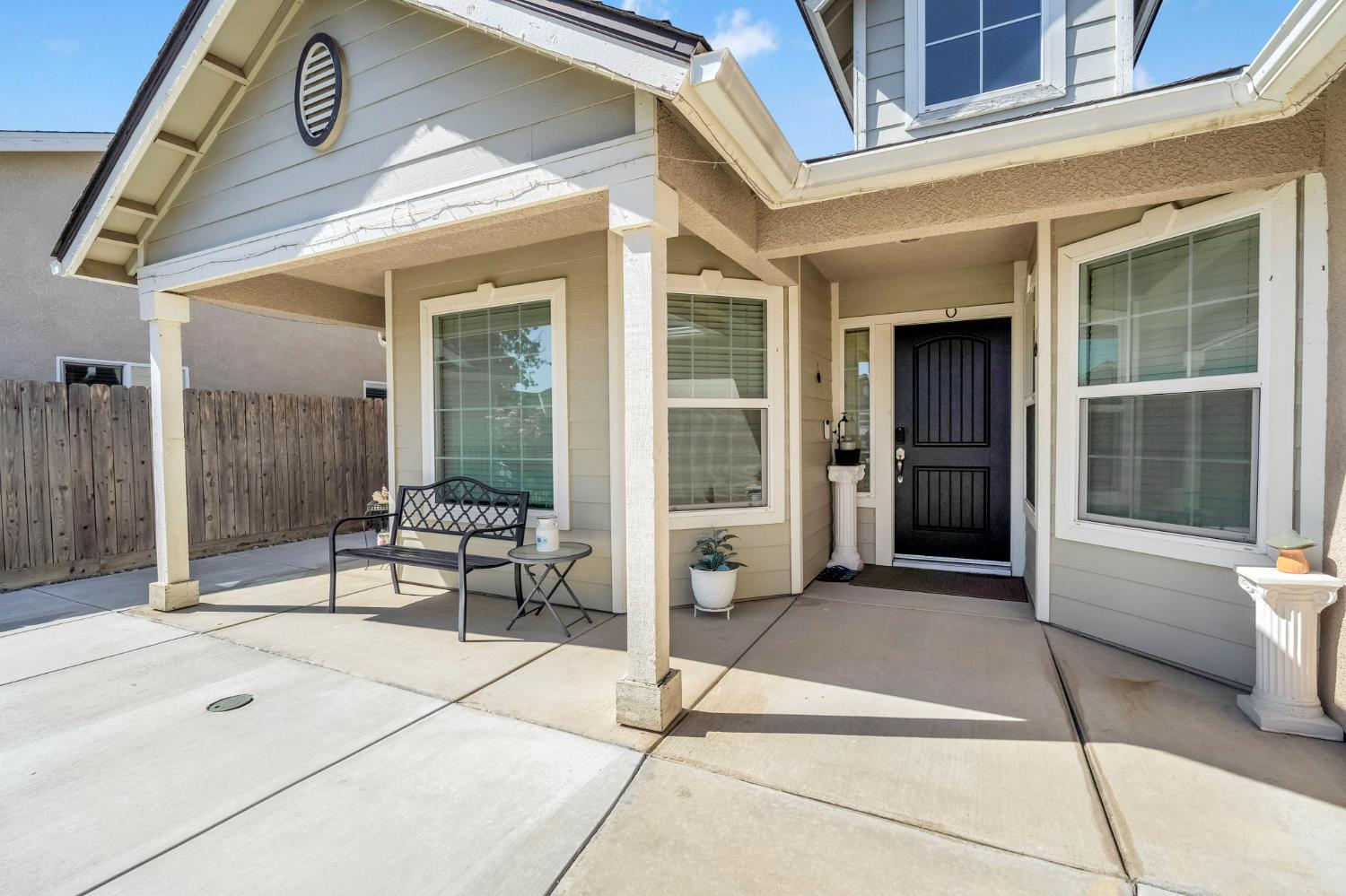3091 N Apricot Ave, Fresno, CA 93727