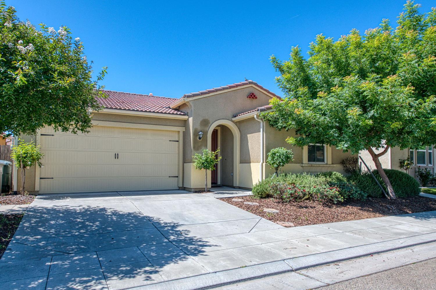 3870 Joaquin Ave